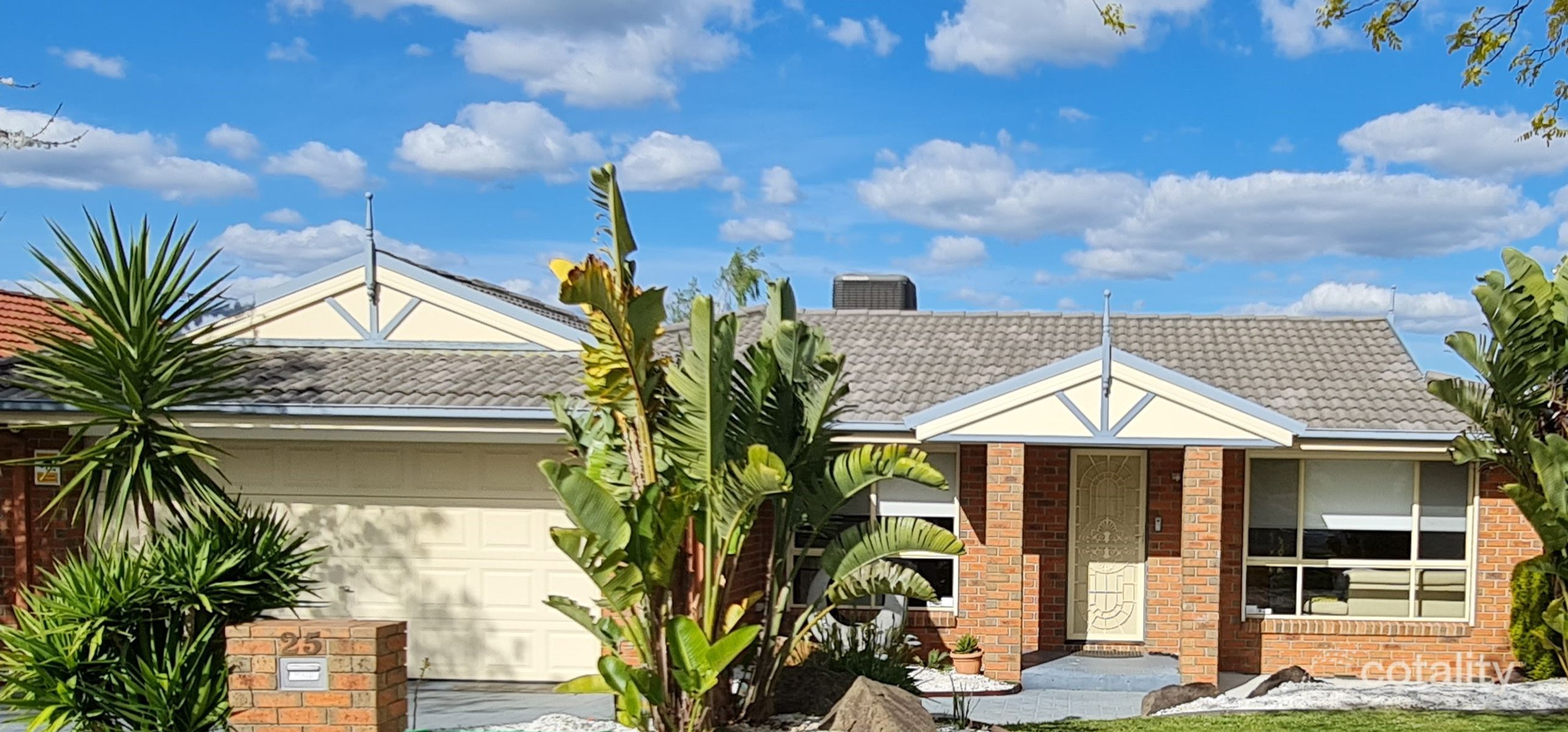 25 Lawson Way, Endeavour Hills, VIC 3802