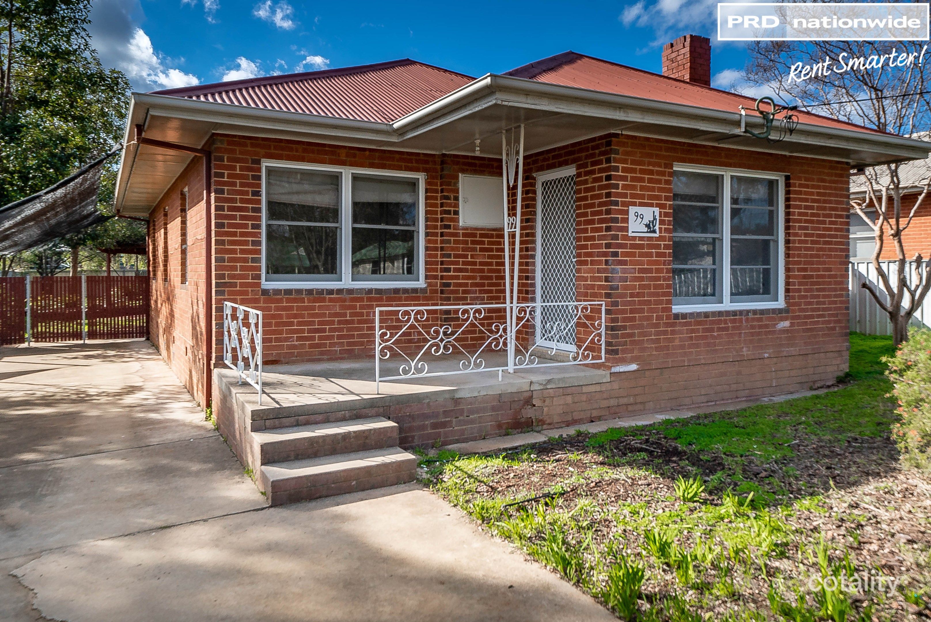 99 Bolger Ave, Mount Austin, NSW 2650