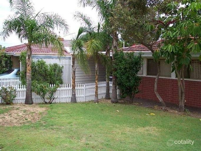 34 Floyd St, Trigg, WA 6029