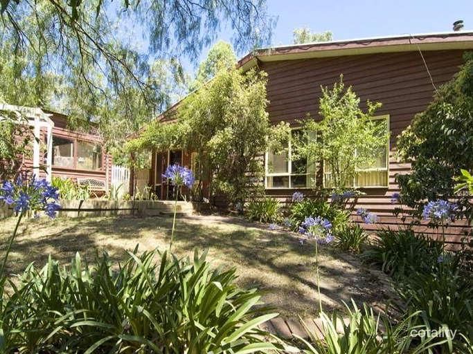 22 Rose Ave, Hurstbridge, VIC 3099