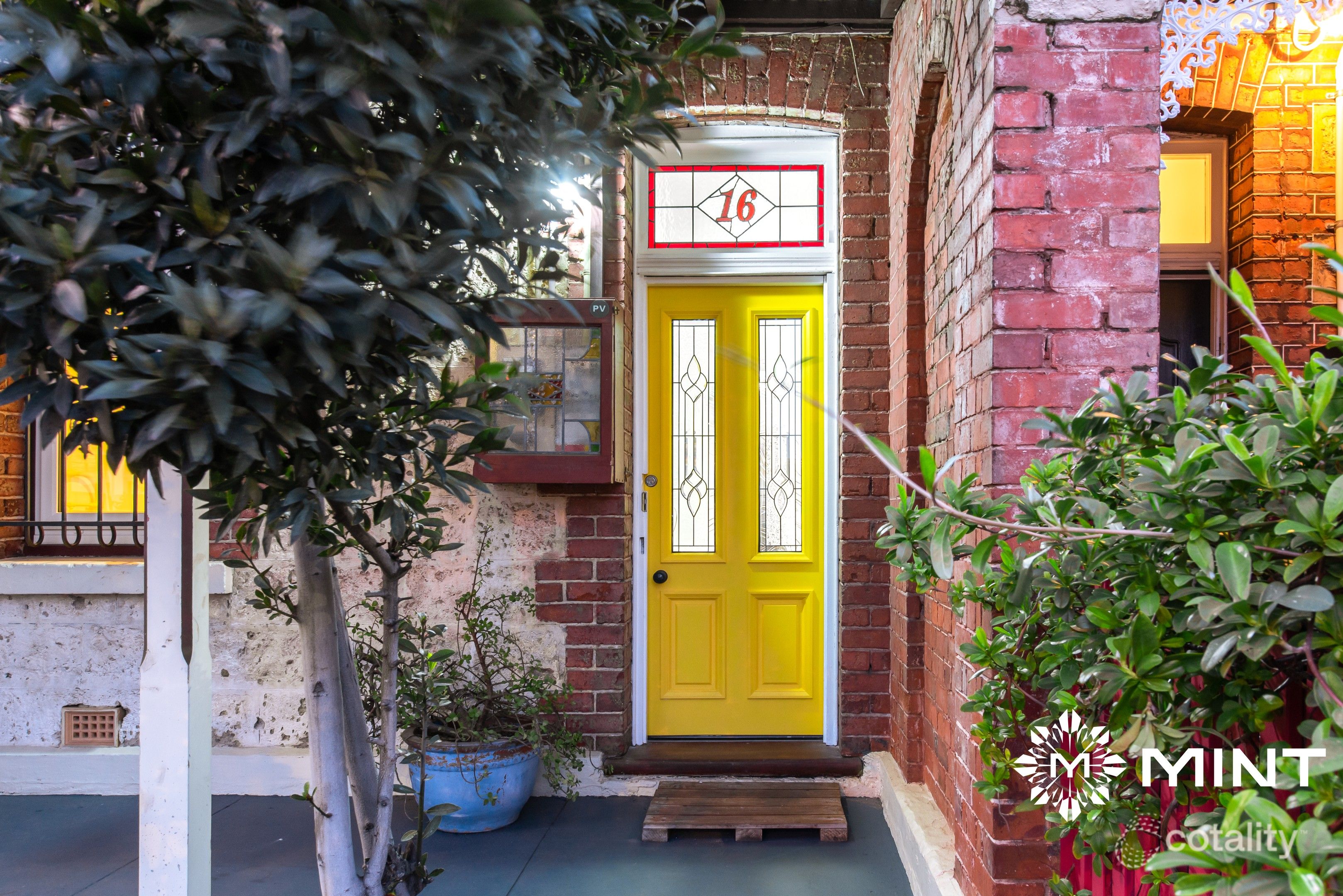 16 Tydeman Rd, North Fremantle, WA 6159