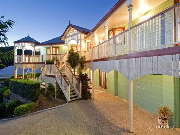 12 Willowood Pl, The Gap, QLD 4061