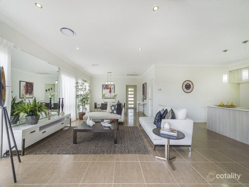 18 Tombay Ct, Crestmead, QLD 4132