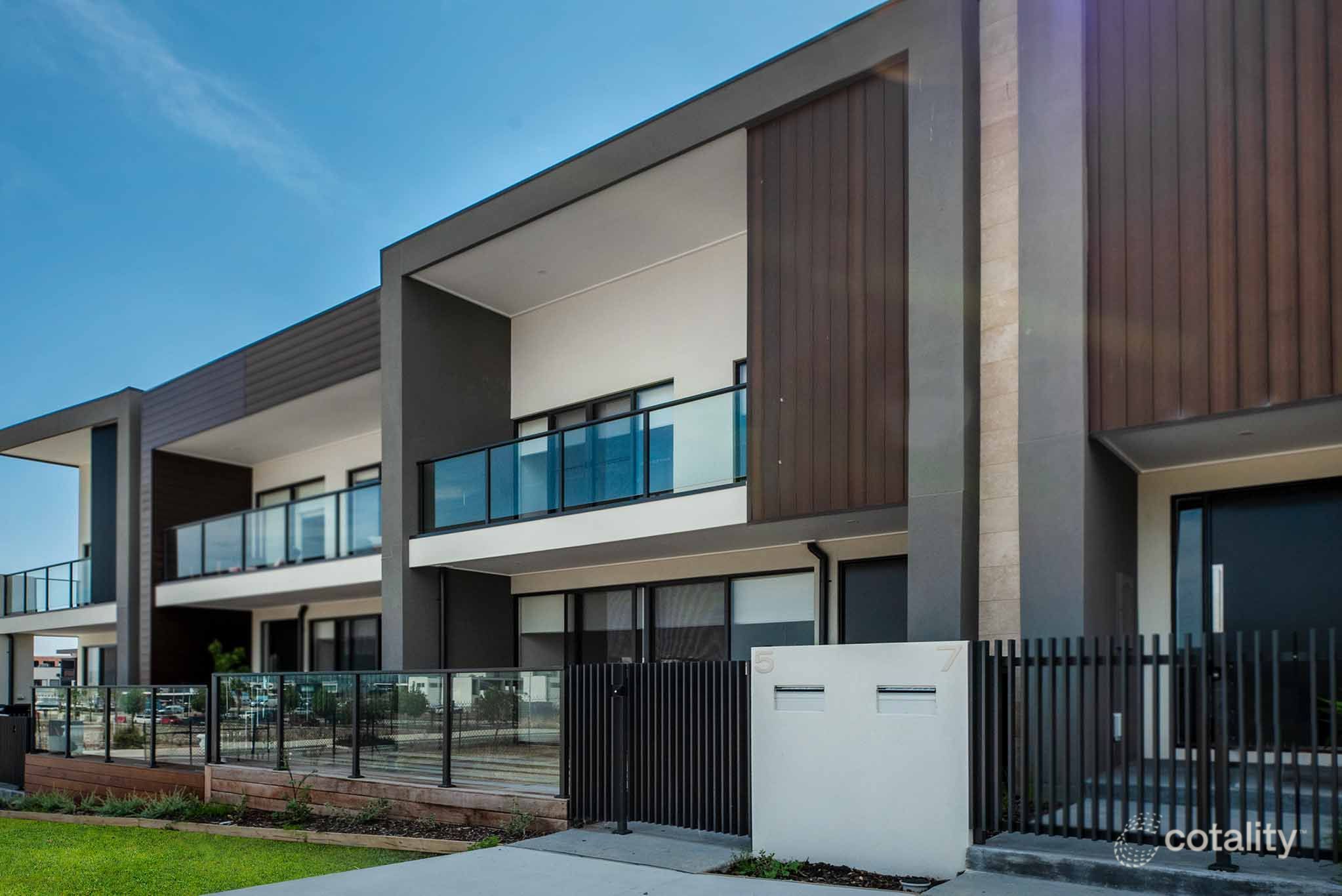 5 Oskana Walk, Safety Beach, VIC 3936