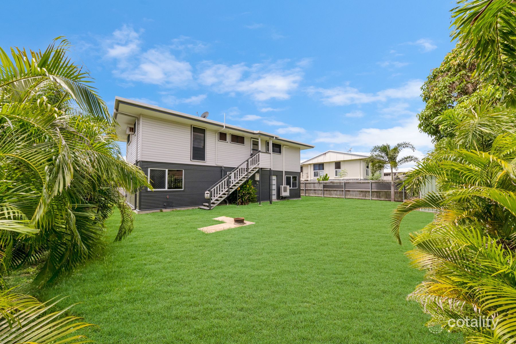 16 Ashton St, Vincent, QLD 4814