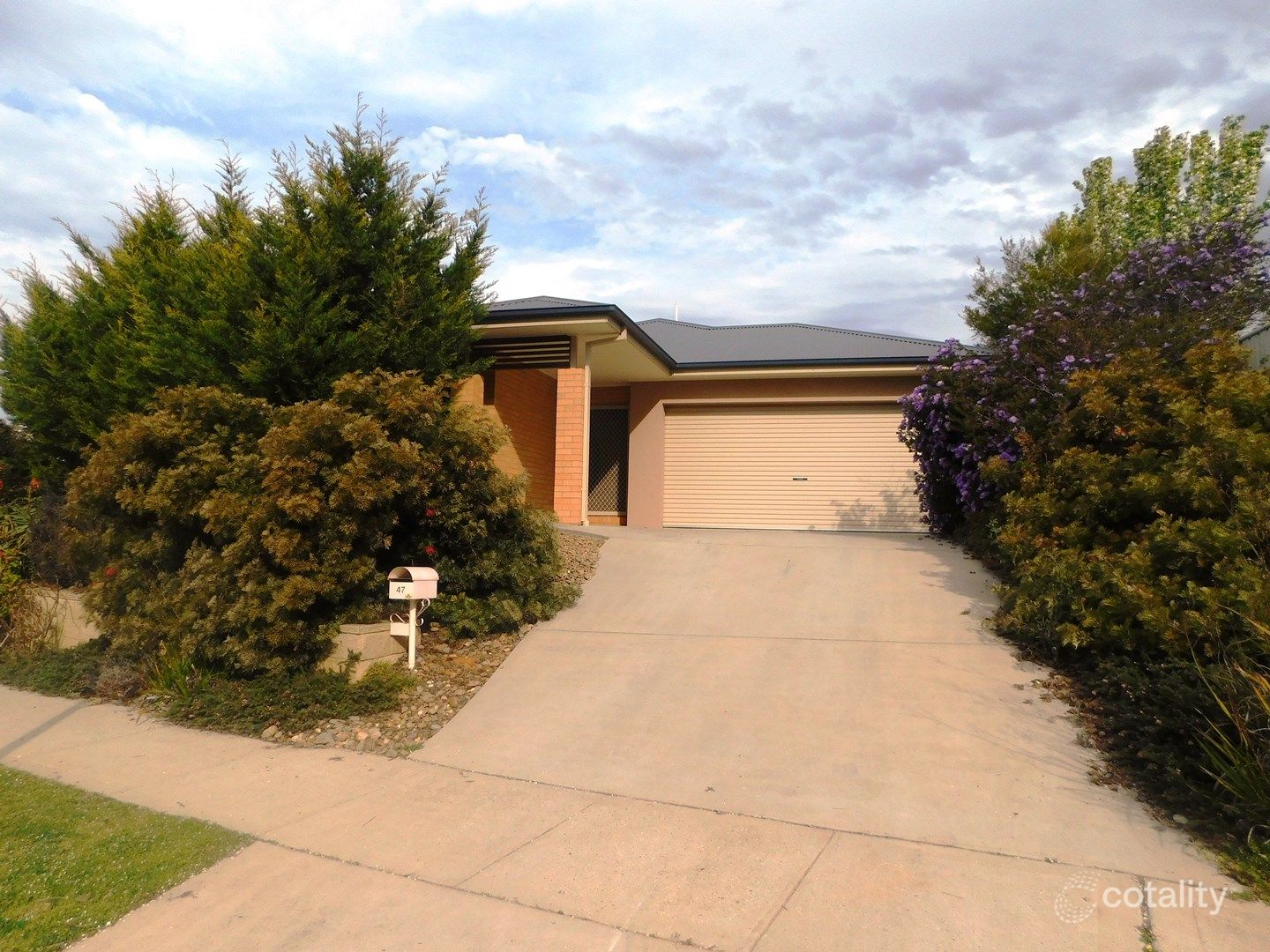 47 Craig Cct, Leneva, VIC 3691