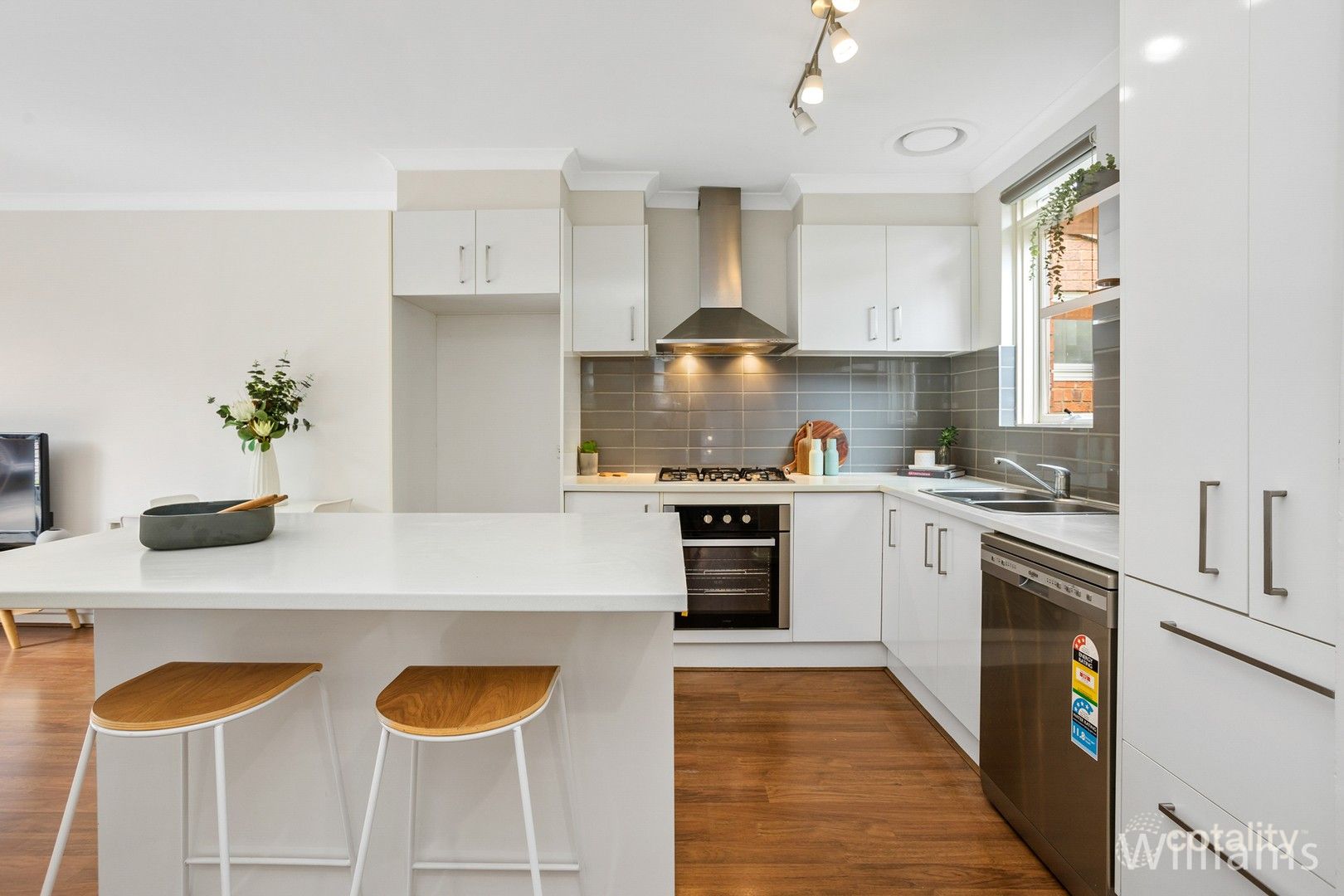 2/55 Challis St, Newport, VIC 3015