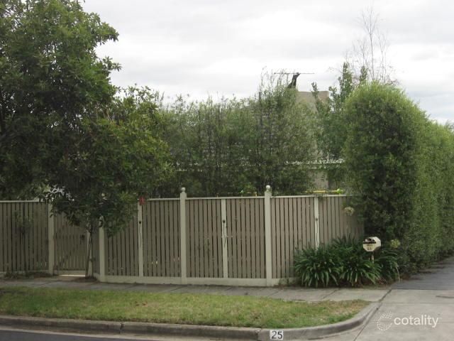 2/25 Fairbank Rd, Bentleigh, VIC 3204