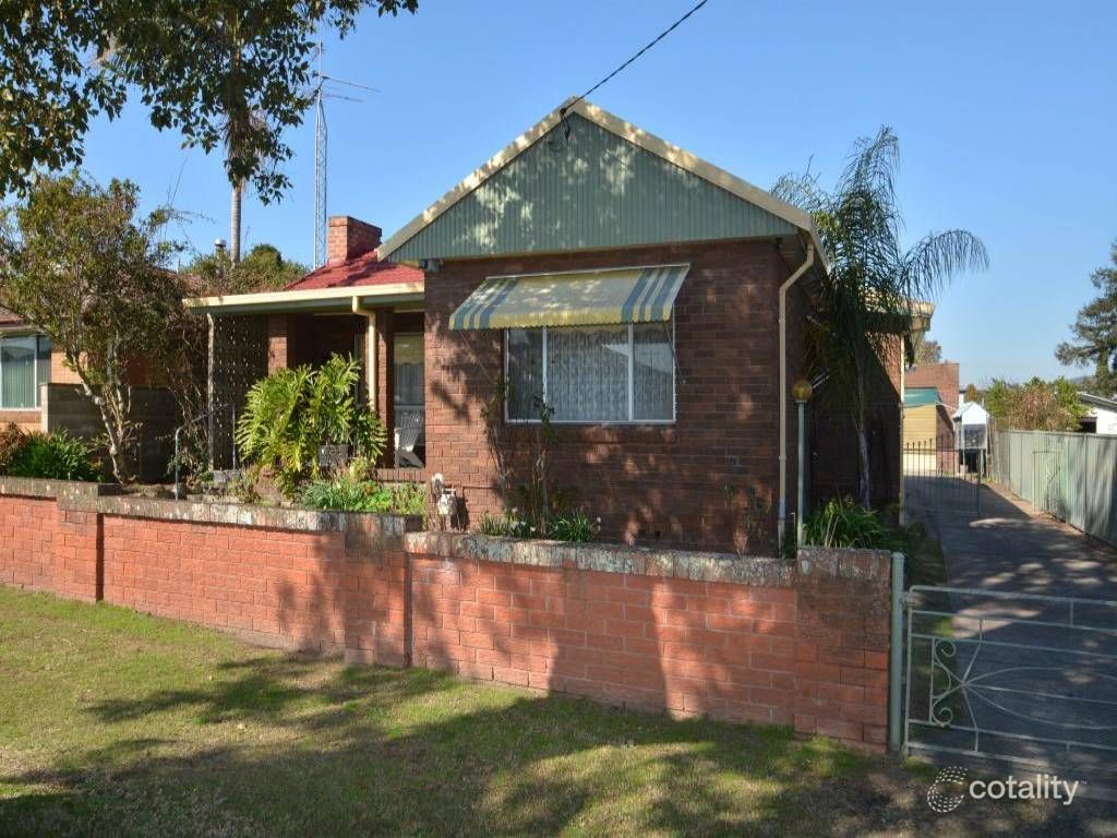 14 Fourth St, Weston, NSW 2326