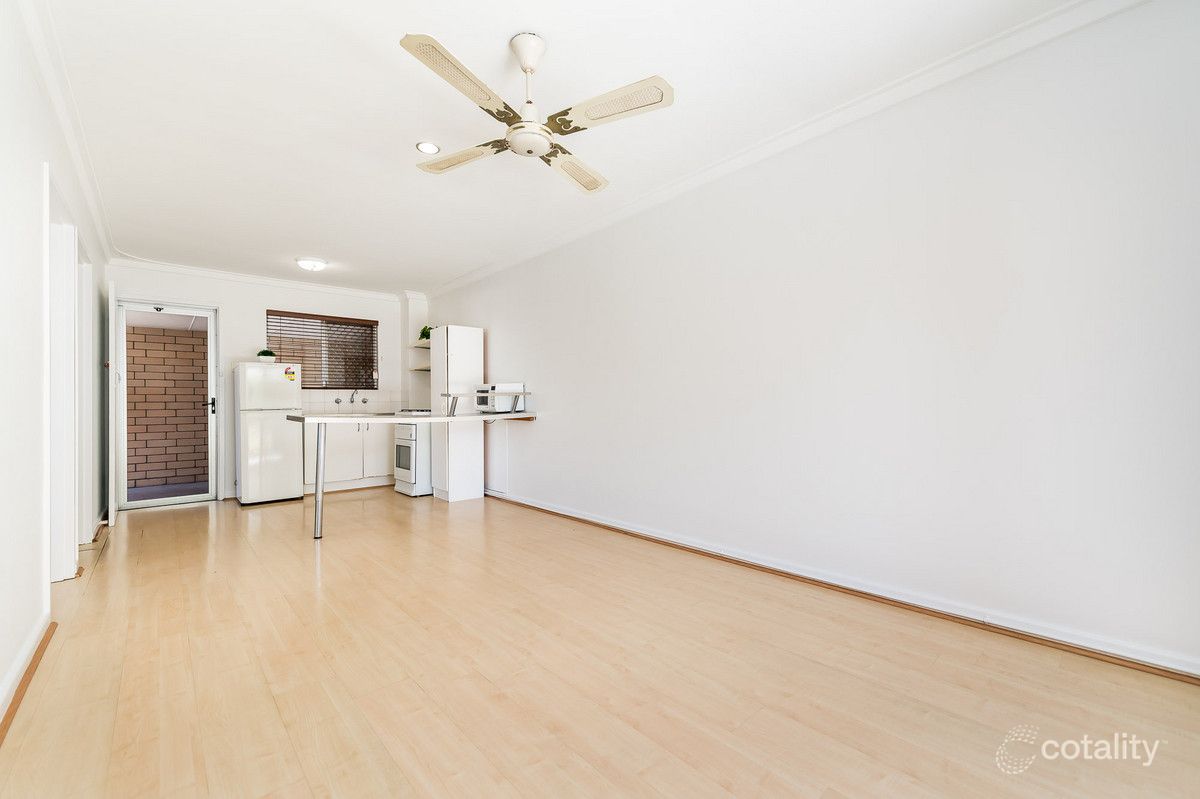 43/303 Harborne St, Glendalough, WA 6016