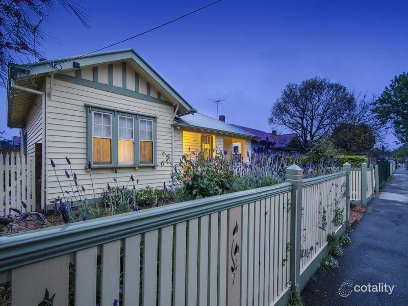 3 Brown St, Newport, VIC 3015