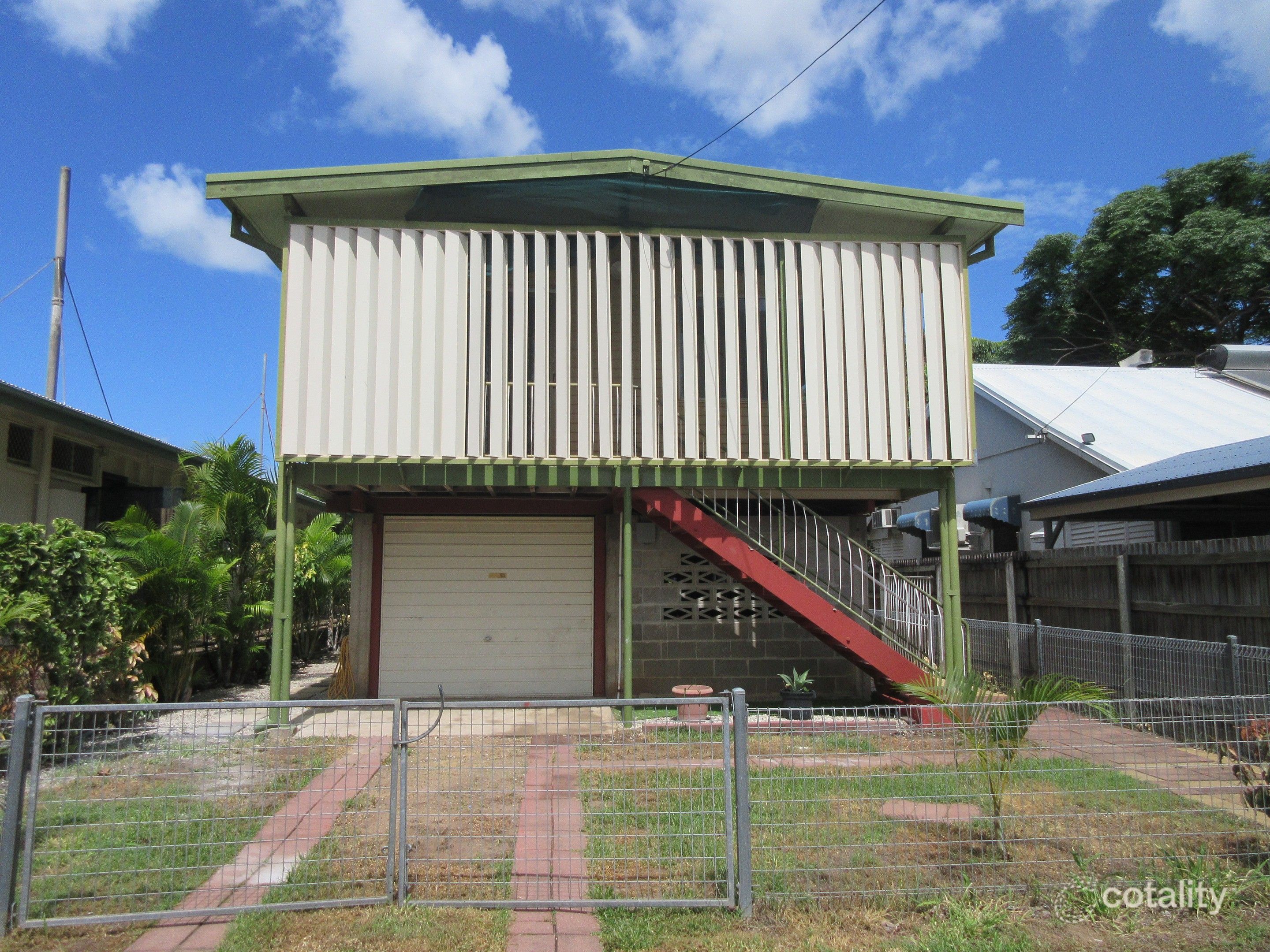 5 Margaret St, West End, QLD 4810