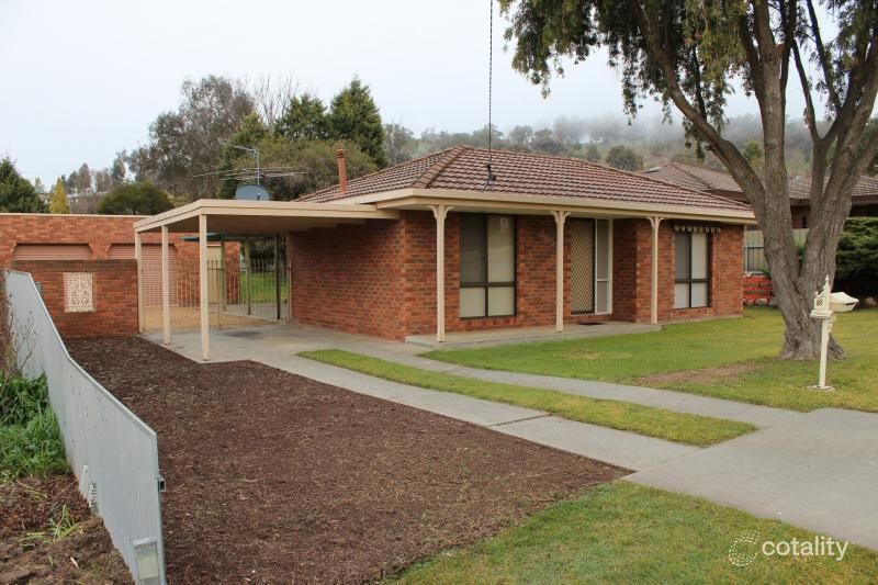 665 Pearsall St, Lavington, NSW 2641
