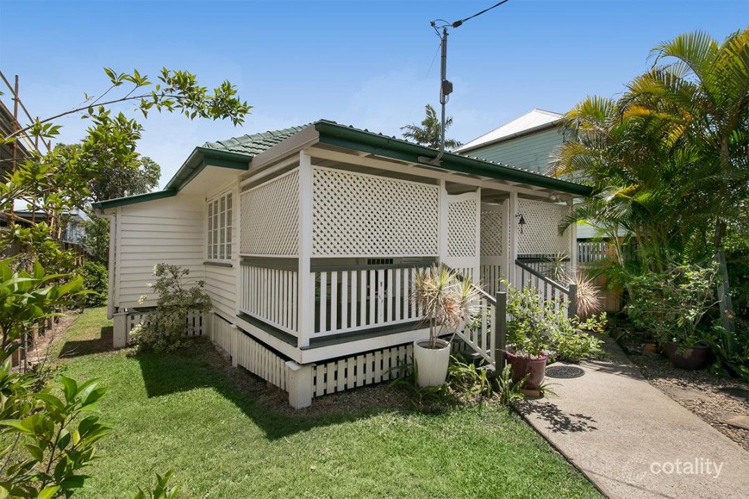 61 Marsh St, Cannon Hill, QLD 4170