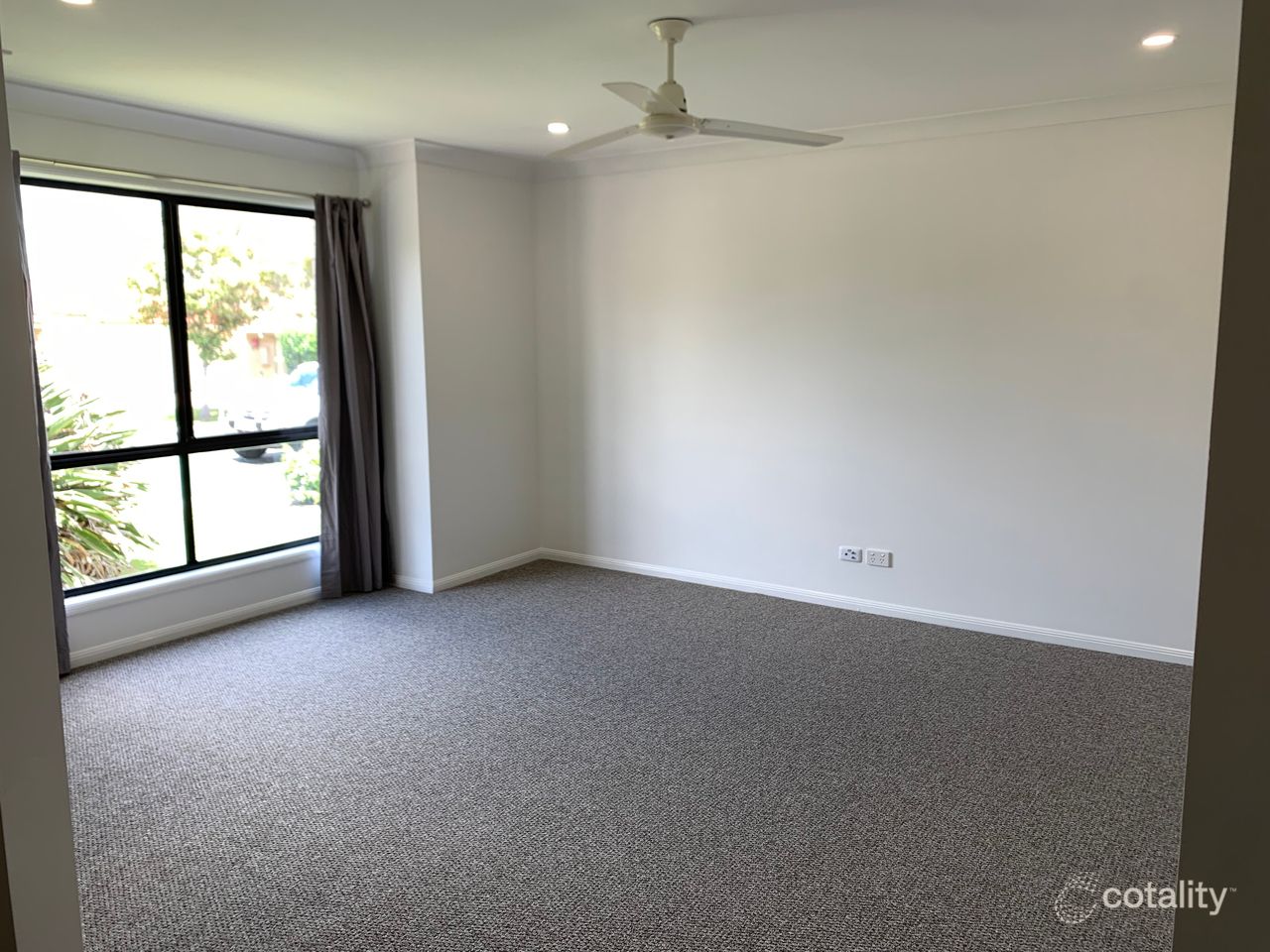 30 Bilinga Ct, Sandstone Point, QLD 4511