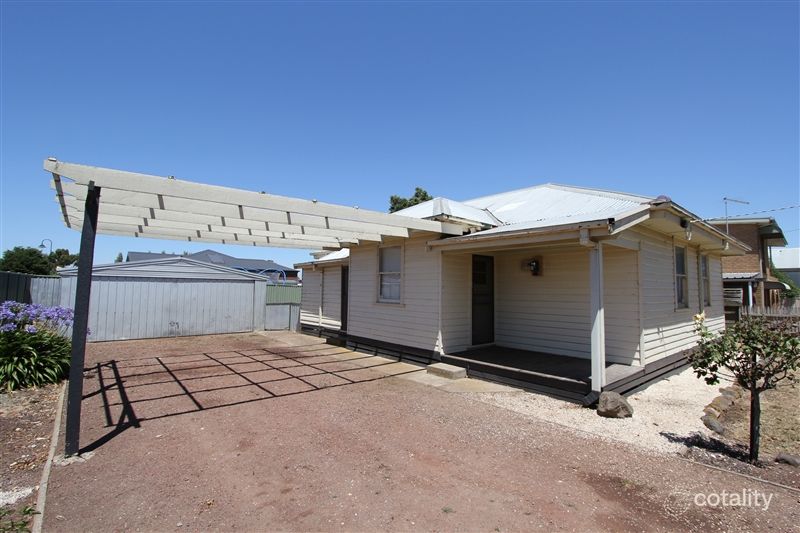 19 Clarke St, Miners Rest, VIC 3352