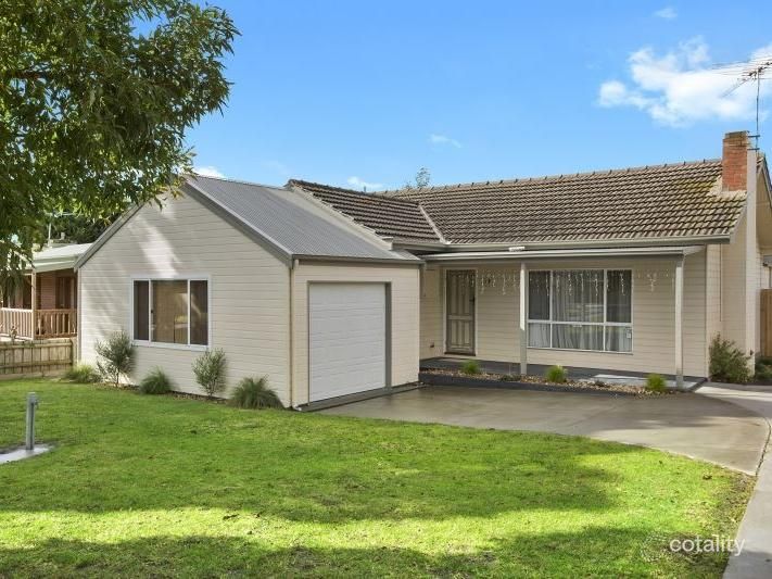 19 Lawson Cres, Rosebud, VIC 3939