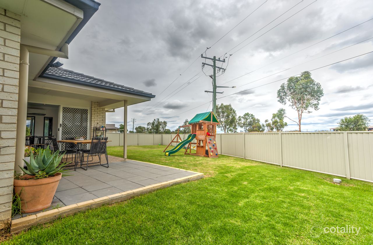 1 Mckinlay Pl, Westdale, NSW 2340