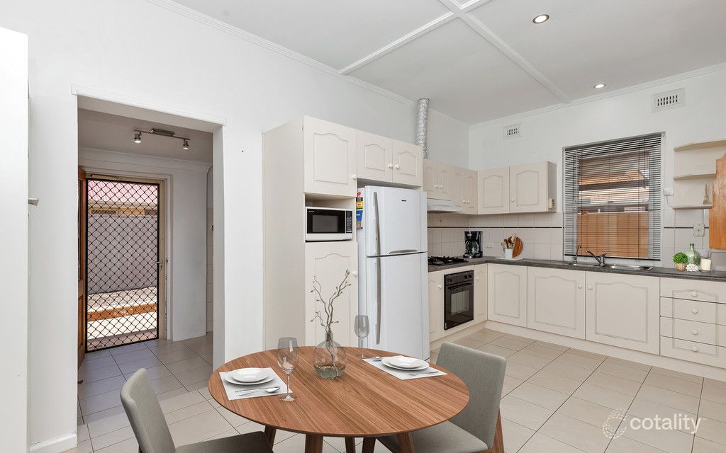 8 Hurstfield Tce, Findon, SA 5023