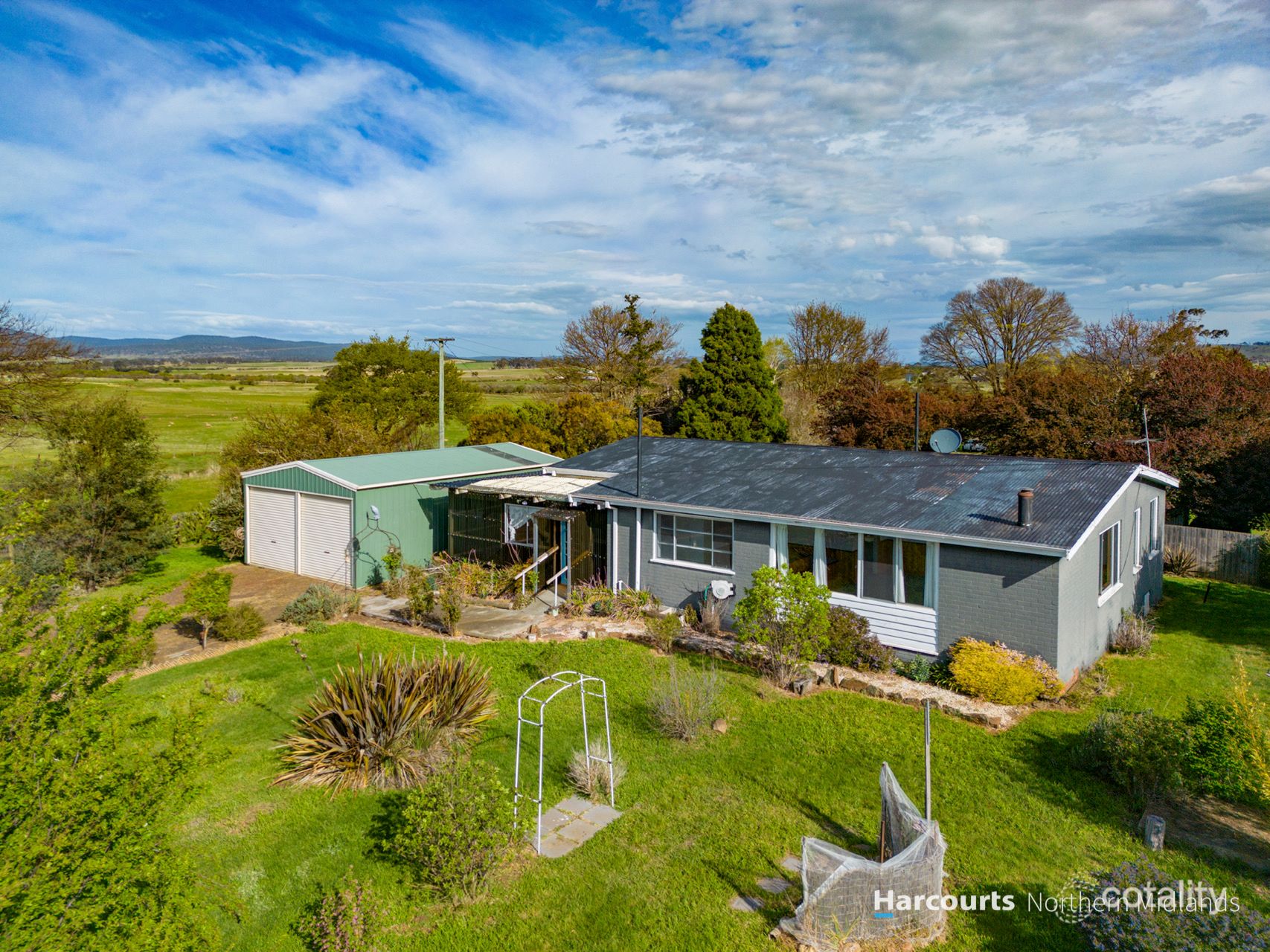2 East St, Campbell Town, TAS 7210