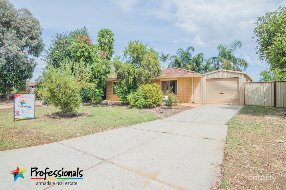 17 Chadwick Pde, Brookdale, WA 6112