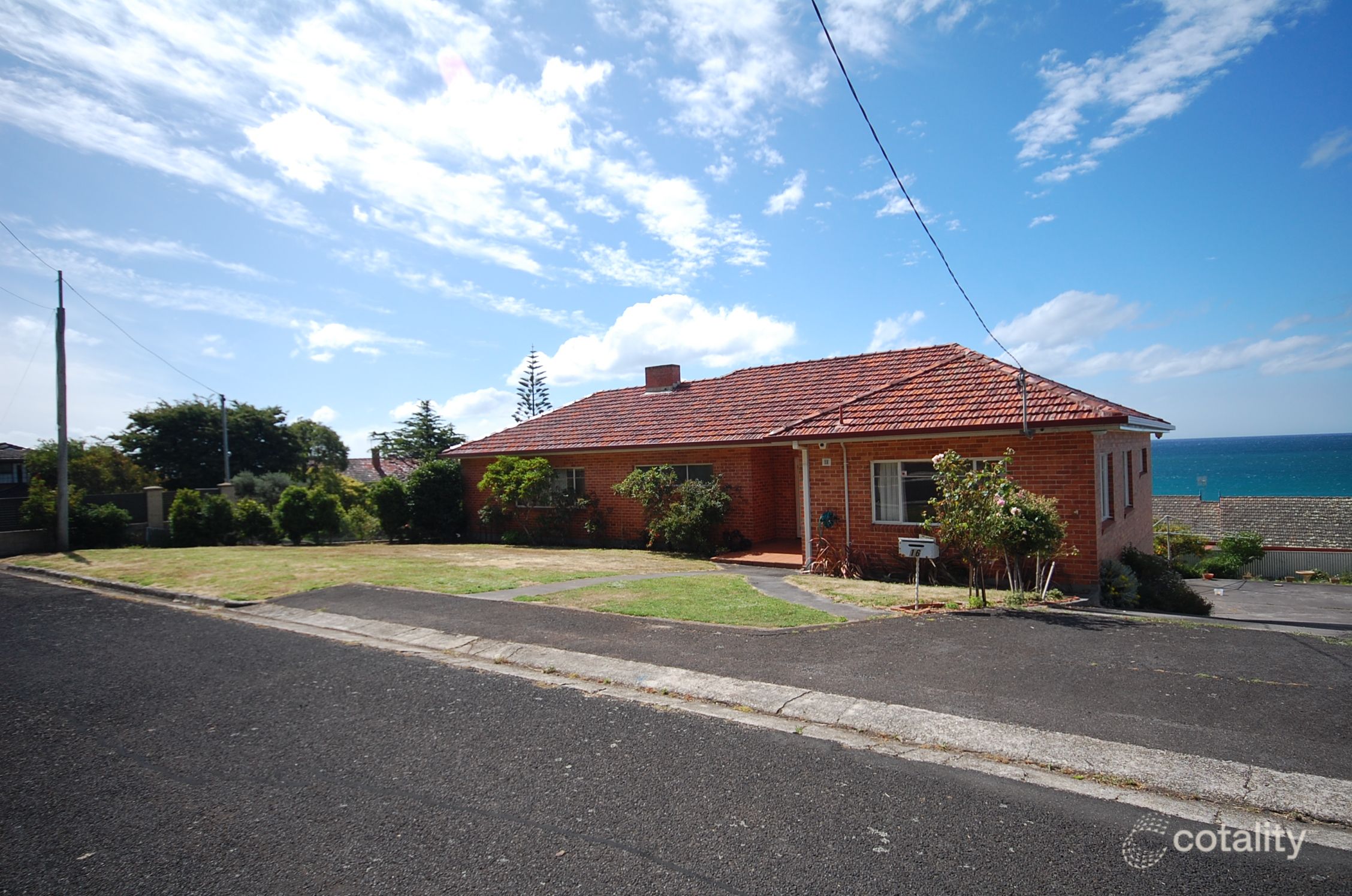 16 Bay St, Parklands, TAS 7320
