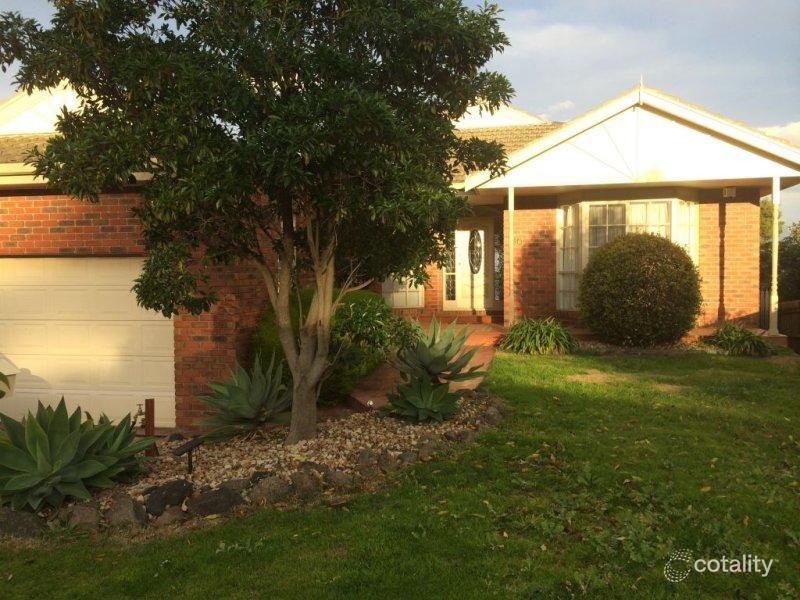 10 Reynolds Ct, Roxburgh Park, VIC 3064