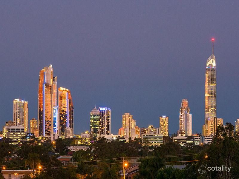 180 Heeb St, Benowa, QLD 4217