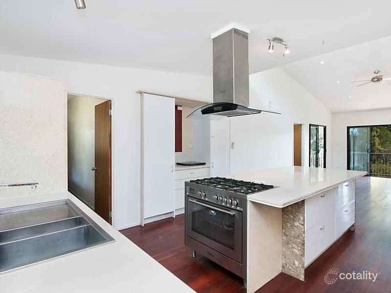 1 Warrambool Rd, Ocean Shores, NSW 2483