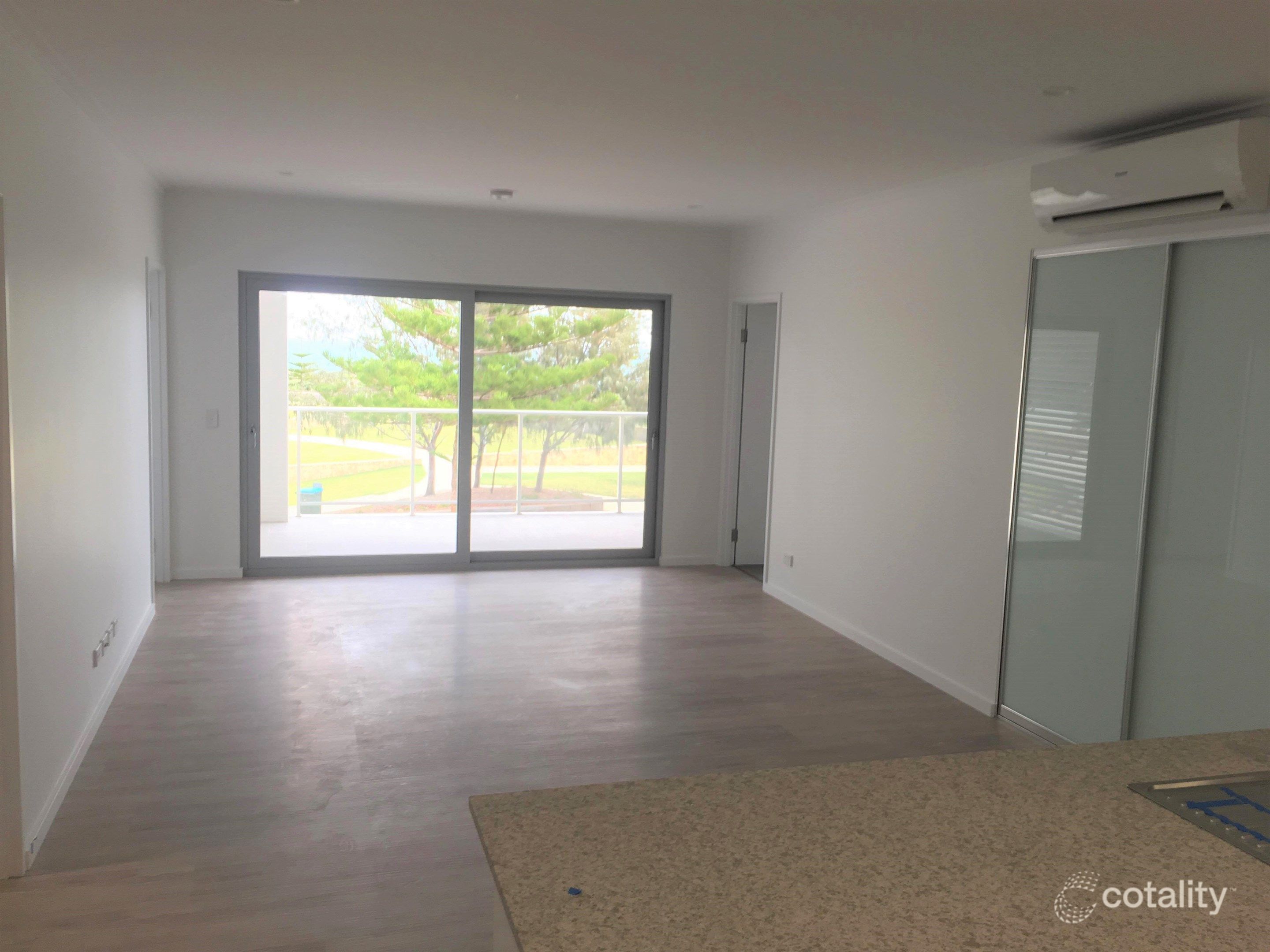 14/150 Boardwalk Bvd, Halls Head, WA 6210