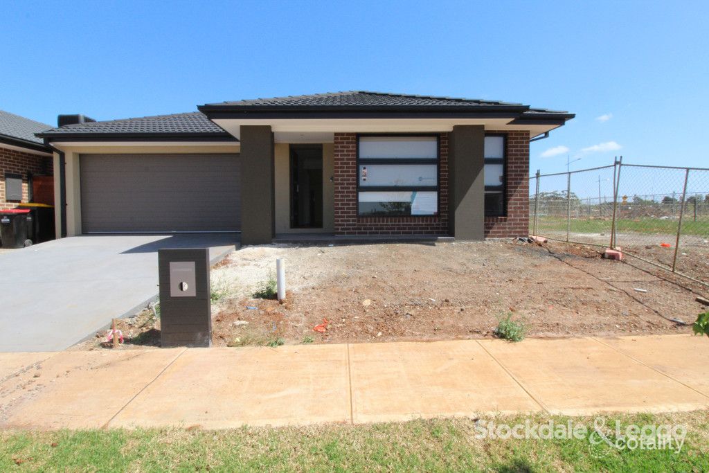 27 Restful Way, Rockbank, VIC 3335