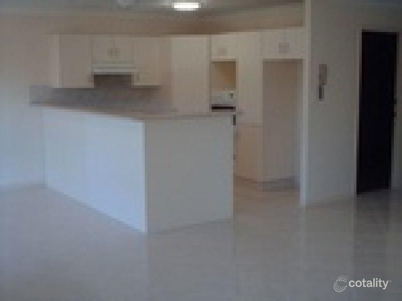 18/2 Brown St, Labrador, QLD 4215