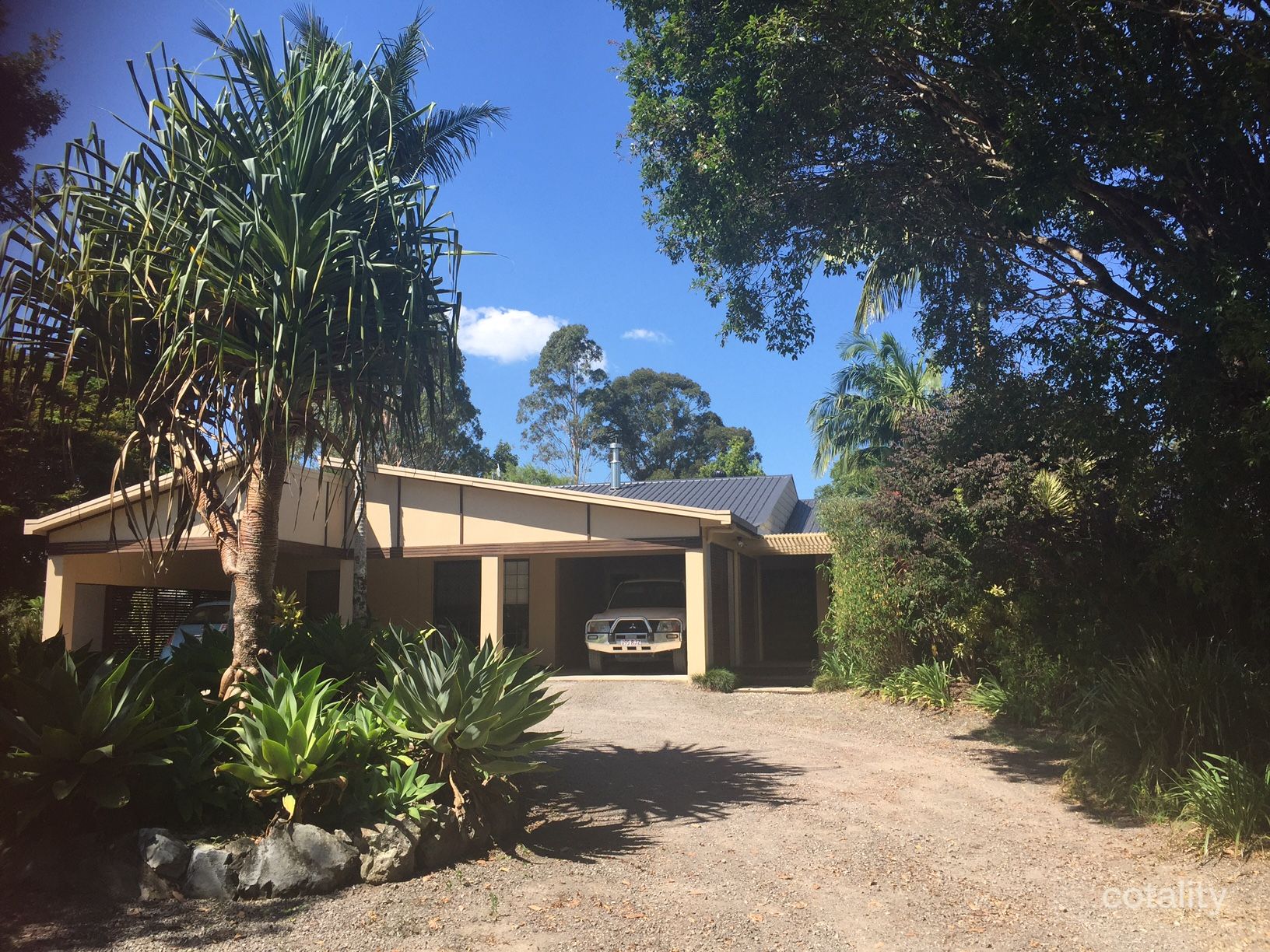 19 Roberts Dr, Cooroy, QLD 4563