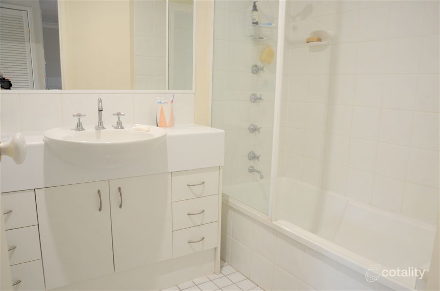 40/7-17 Purli St, Surfers Paradise, QLD 4217