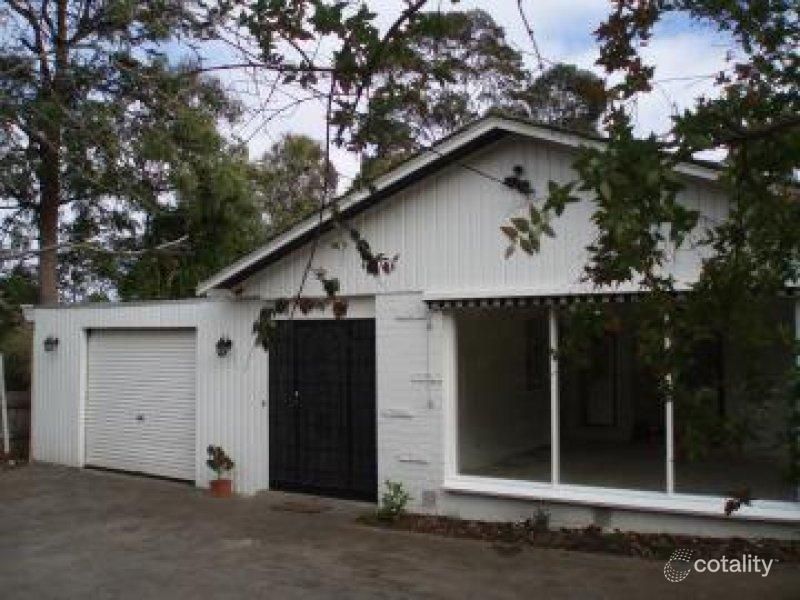 4 Seymour Ave, Mount Eliza, VIC 3930