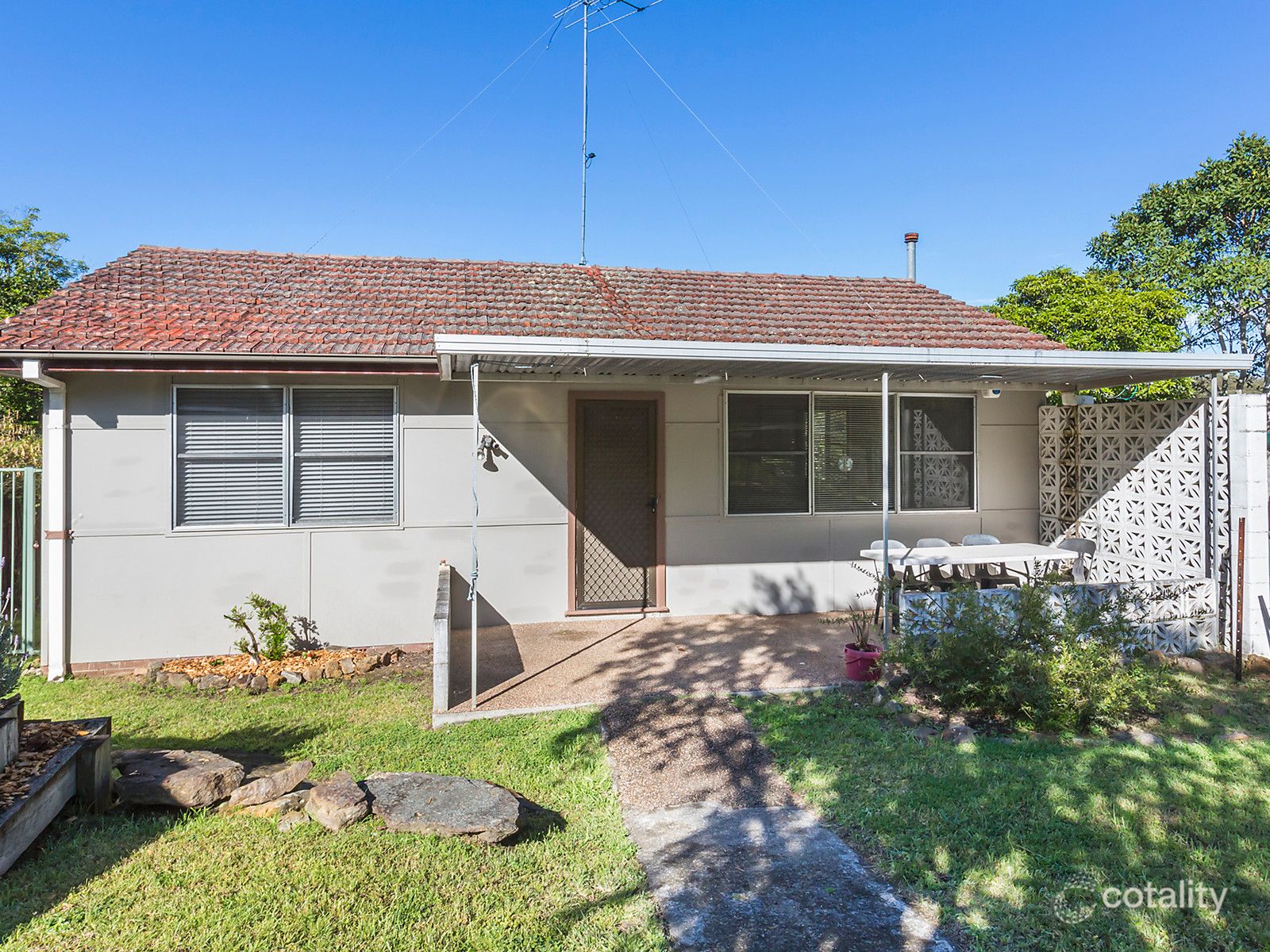 24 Parkes Cres, Faulconbridge, NSW 2776