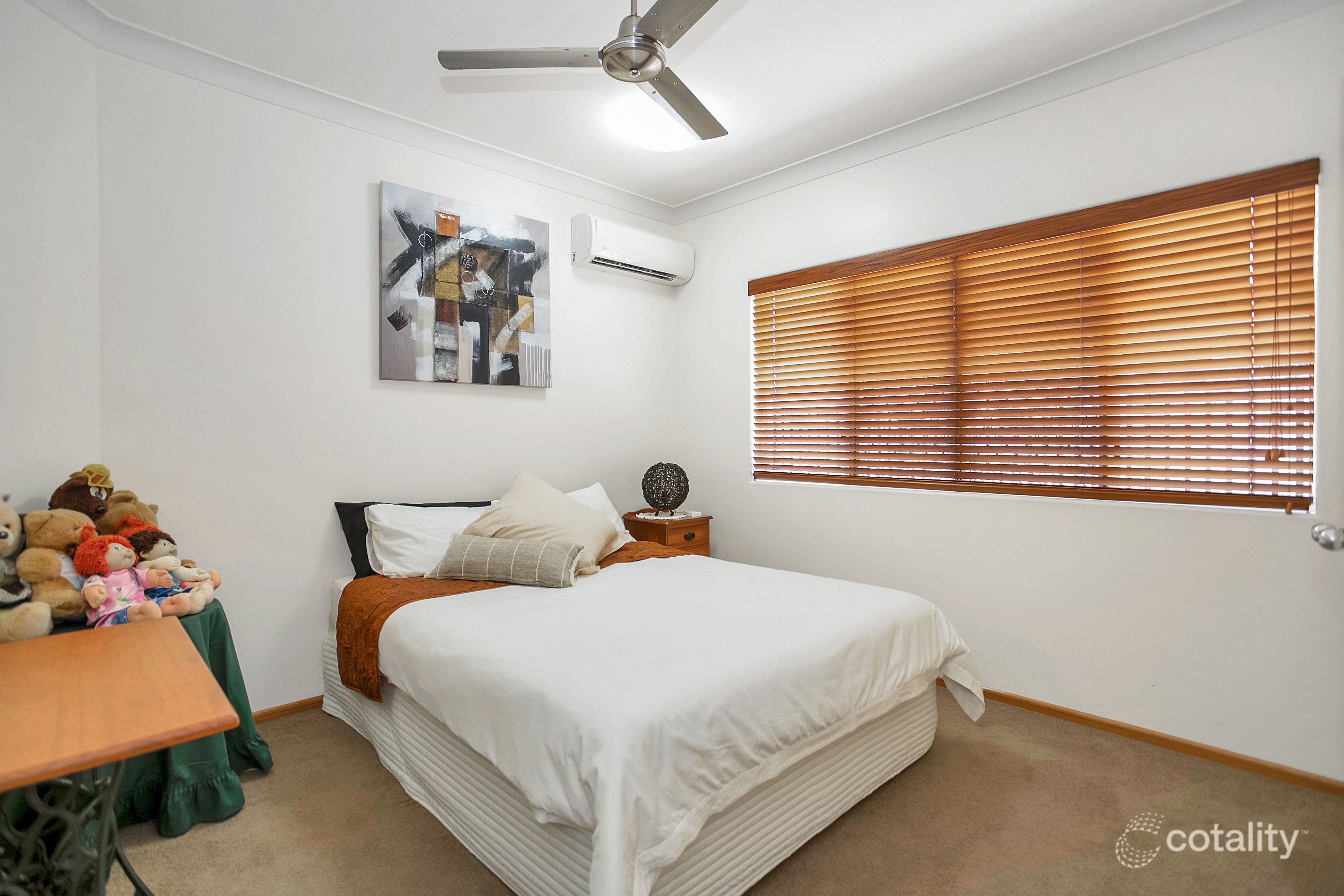 3 Seaside Pl, Blacks Beach, QLD 4740