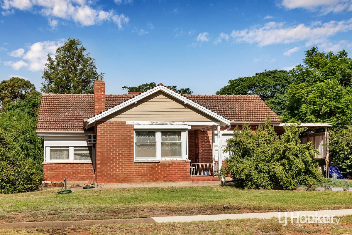 19 Longleat Rd, Elizabeth Vale, SA 5112