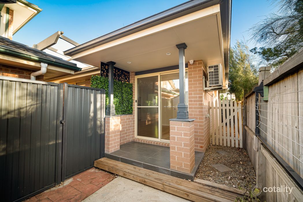 10 Bega Cl, Prestons, NSW 2170