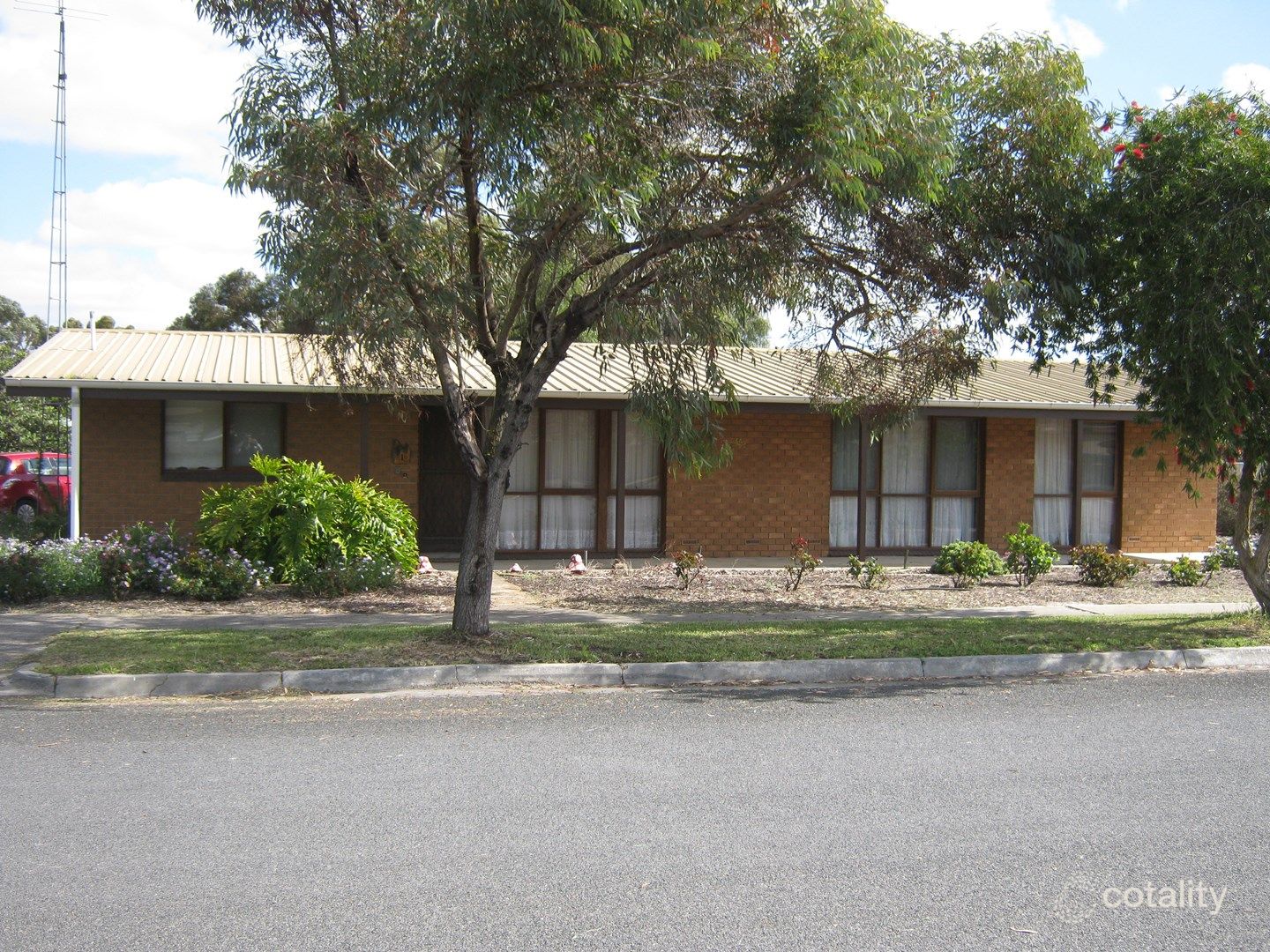 1 Gully St, Tintinara, SA 5266