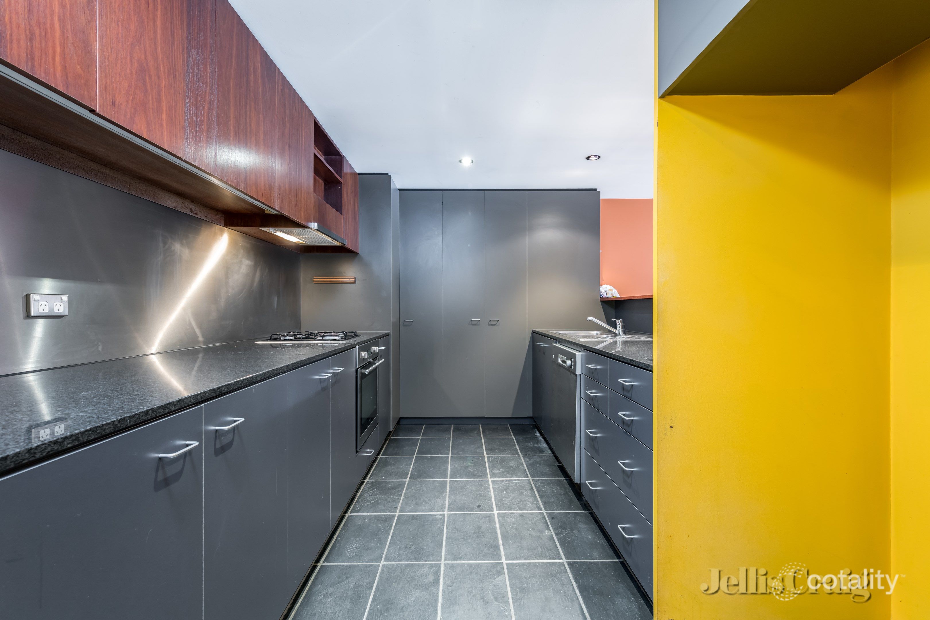 15c John St, Clifton Hill, VIC 3068