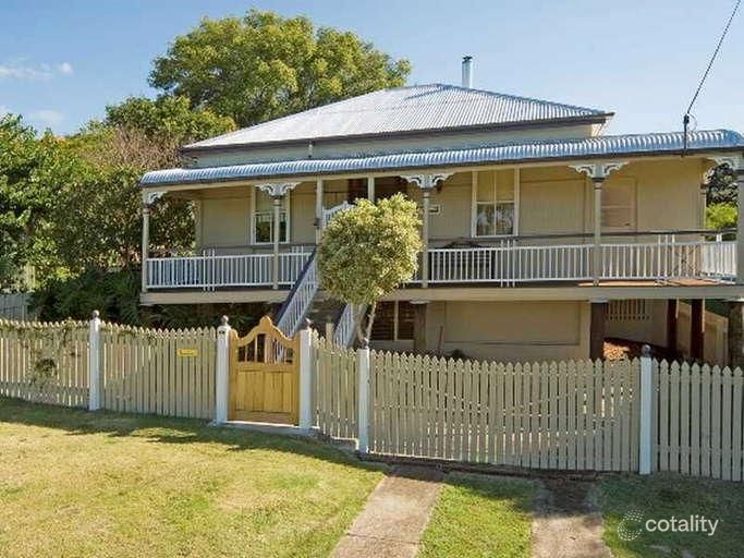 21 Walsh St, Newtown, QLD 4305