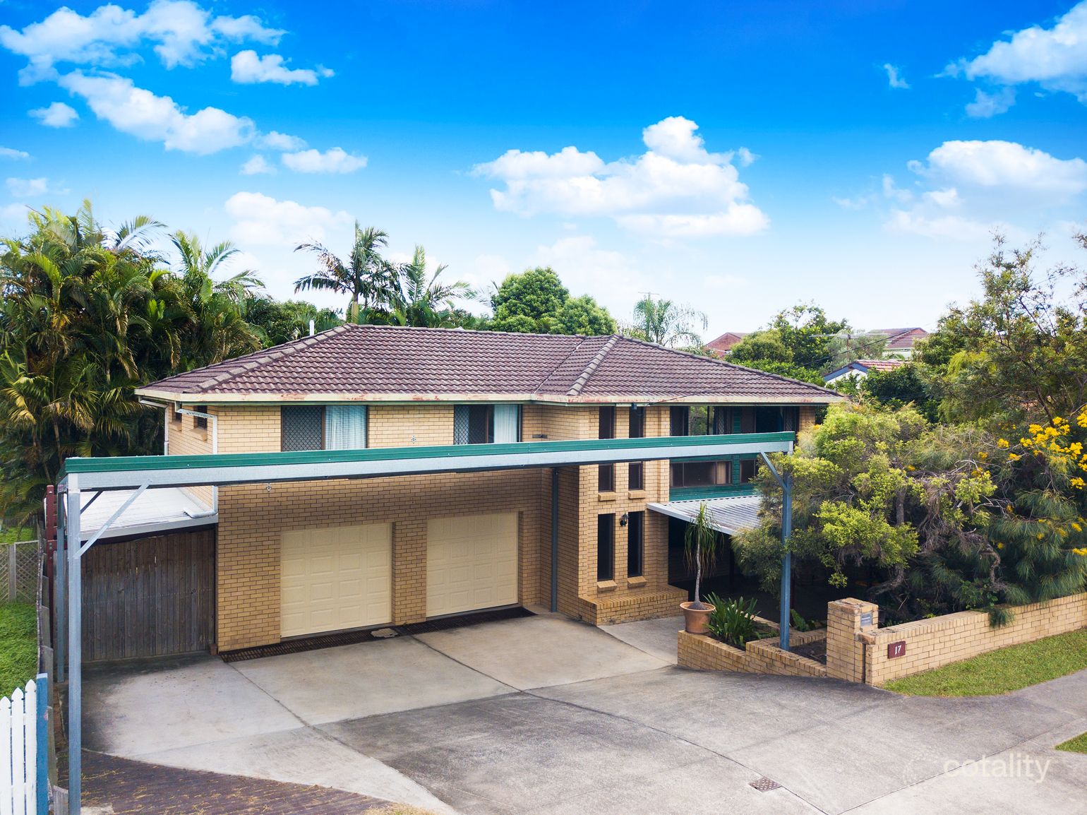 17 Lenore Cres, Springwood, QLD 4127