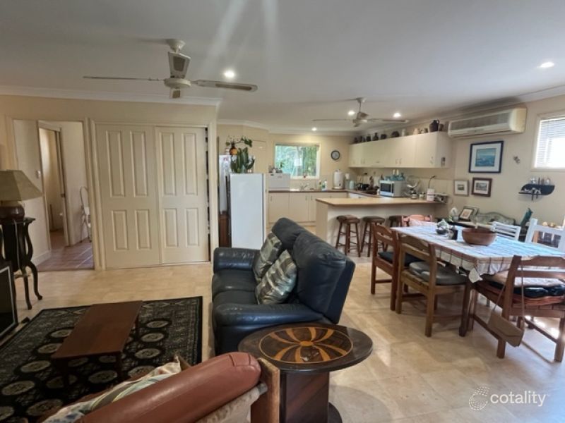 7 Resthaven Dr, Lamb Island, QLD 4184