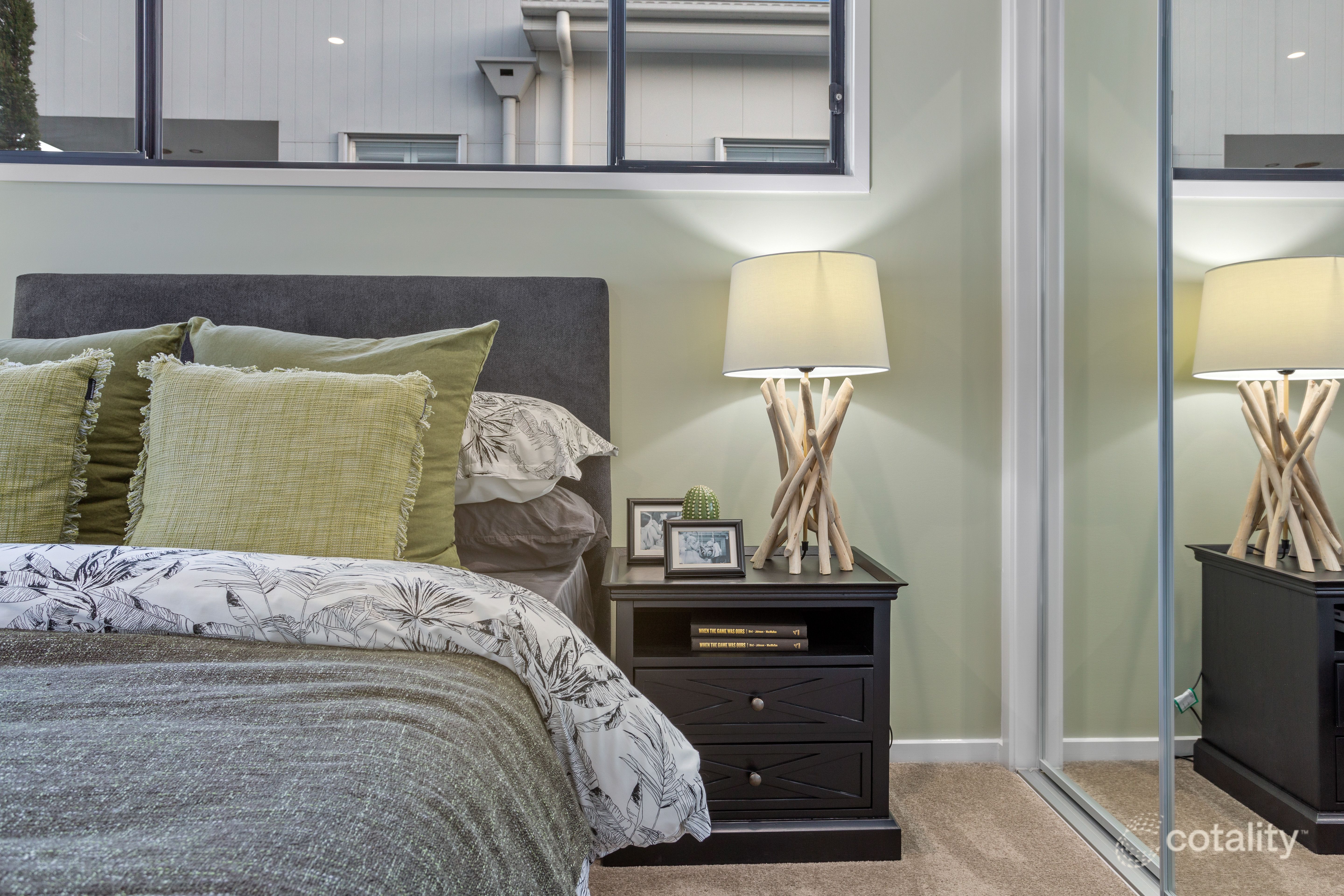 7 New York Way, Spring Mountain, QLD 4300