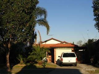 52 Melbourne Rd, St Johns Park, NSW 2176