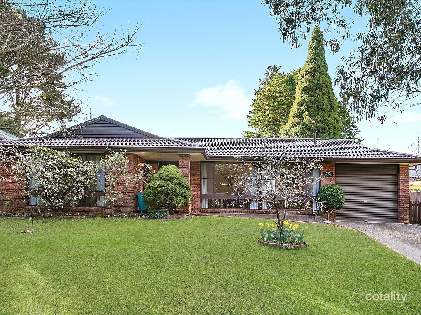 19 Beatty Rd, Wentworth Falls, NSW 2782