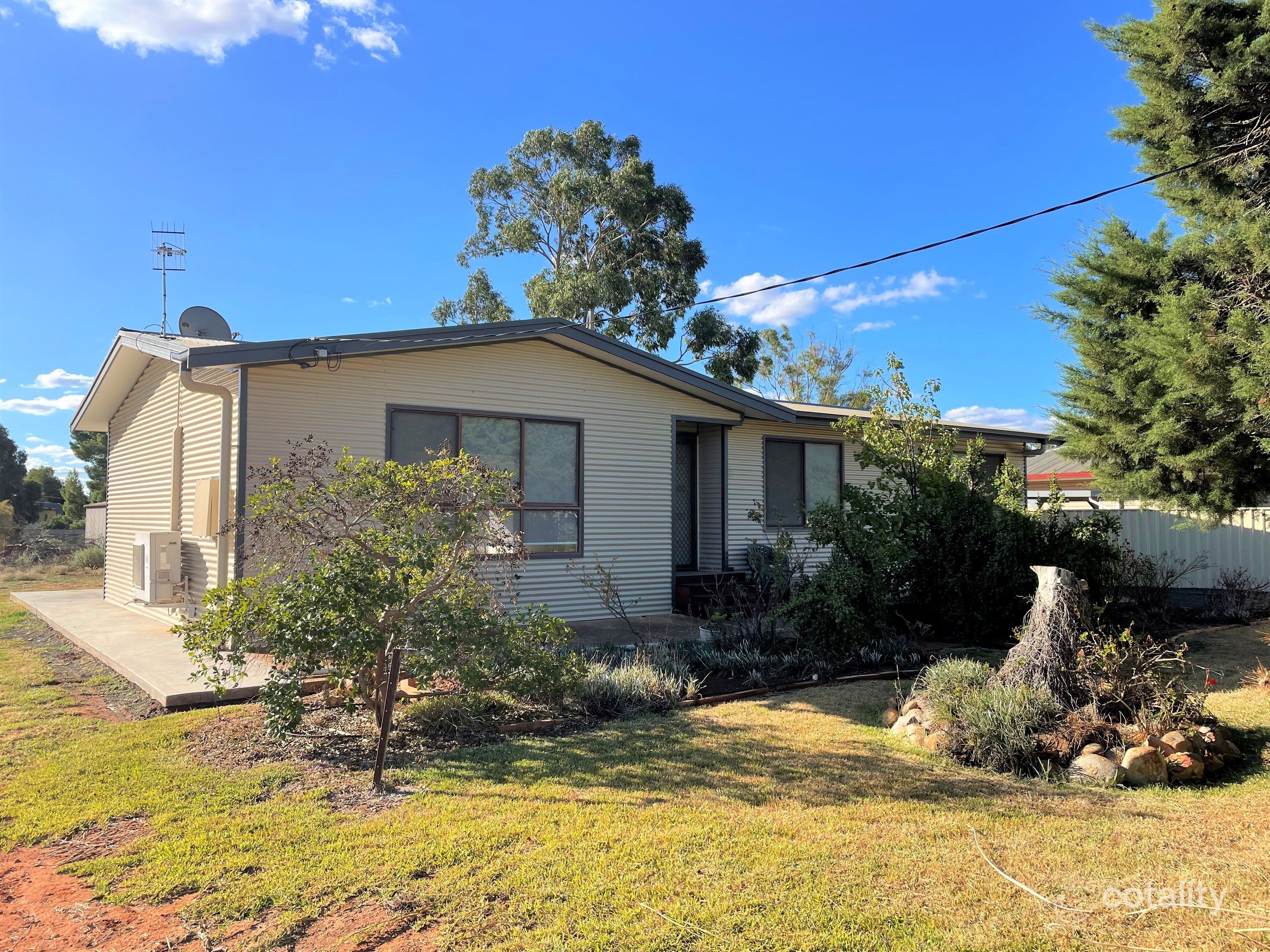 5 Rose St, Hillston, NSW 2675