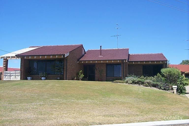 1 Mippi Rd, Halls Head, WA 6210