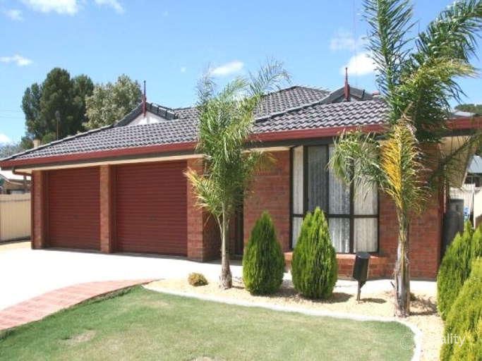 56 Mary Starr Dr, Waikerie, SA 5330